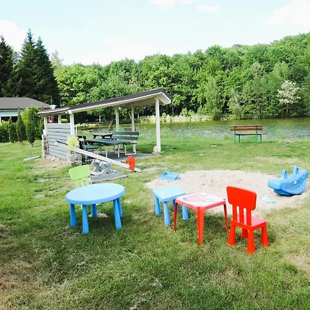 펜션 In Near Puszcza Bukowa 슈체친